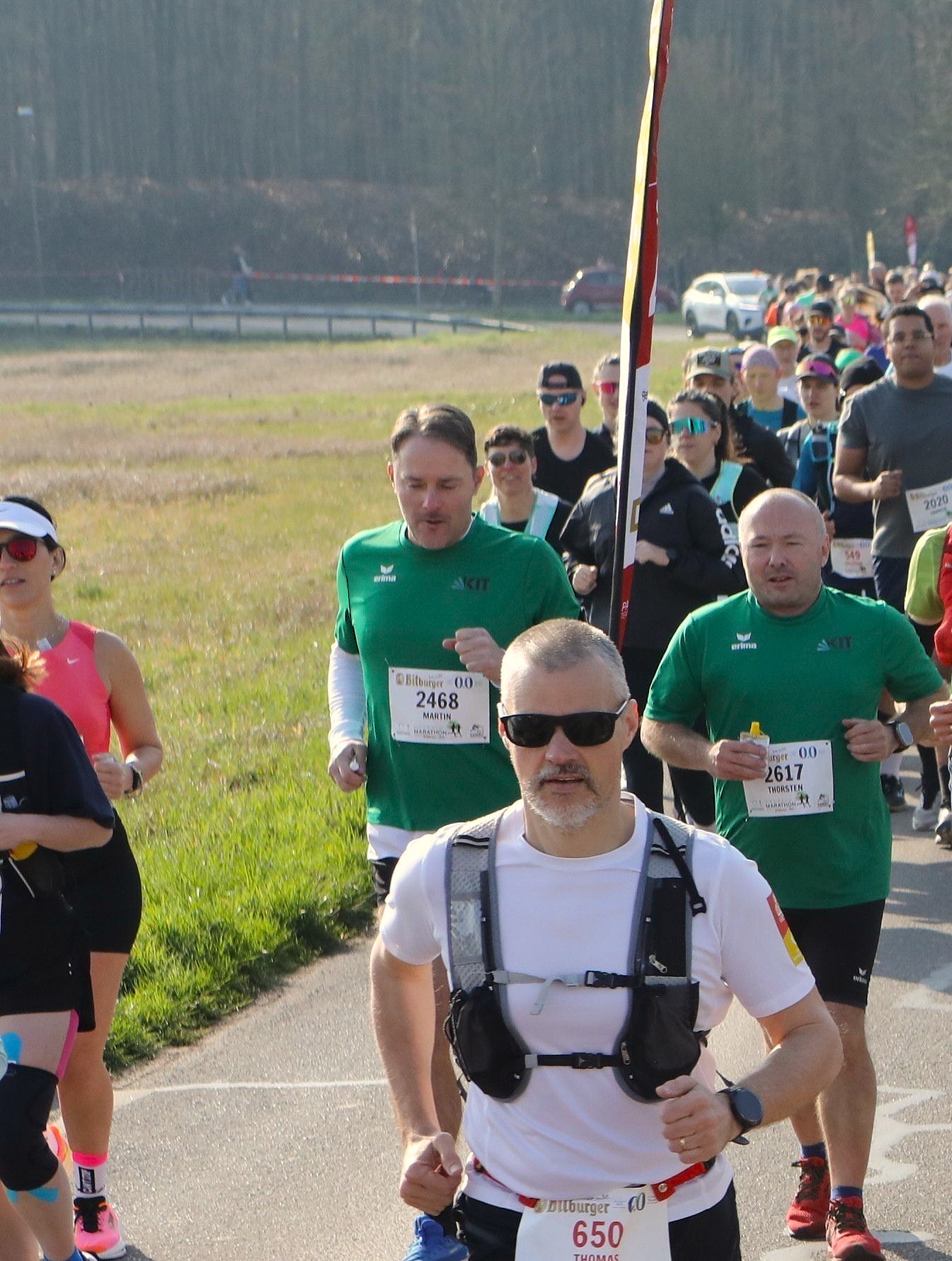 <Text wird generiert, bitte warten...>